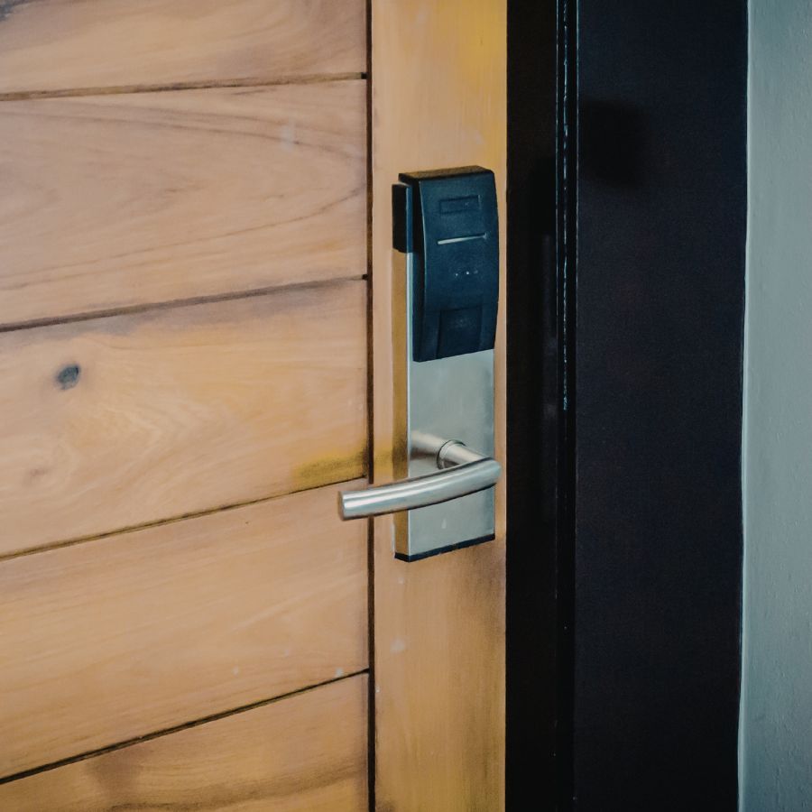 عن نجار الرياض